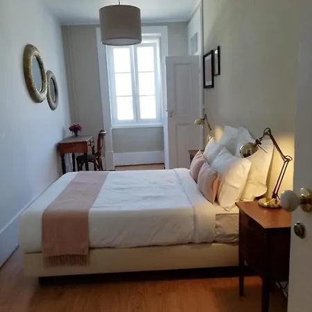 Menina Da Ria Albergue *