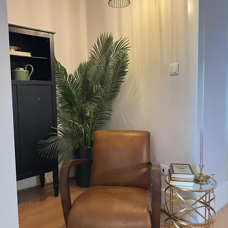 Menina Da Ria Albergue *